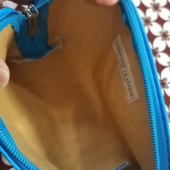 Blue Italian Leather Pouch - Picture 3 of 10